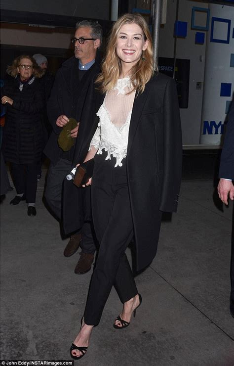 rosamund pike tits|Rosamund Pike flashes her braless cleavage in NYC .